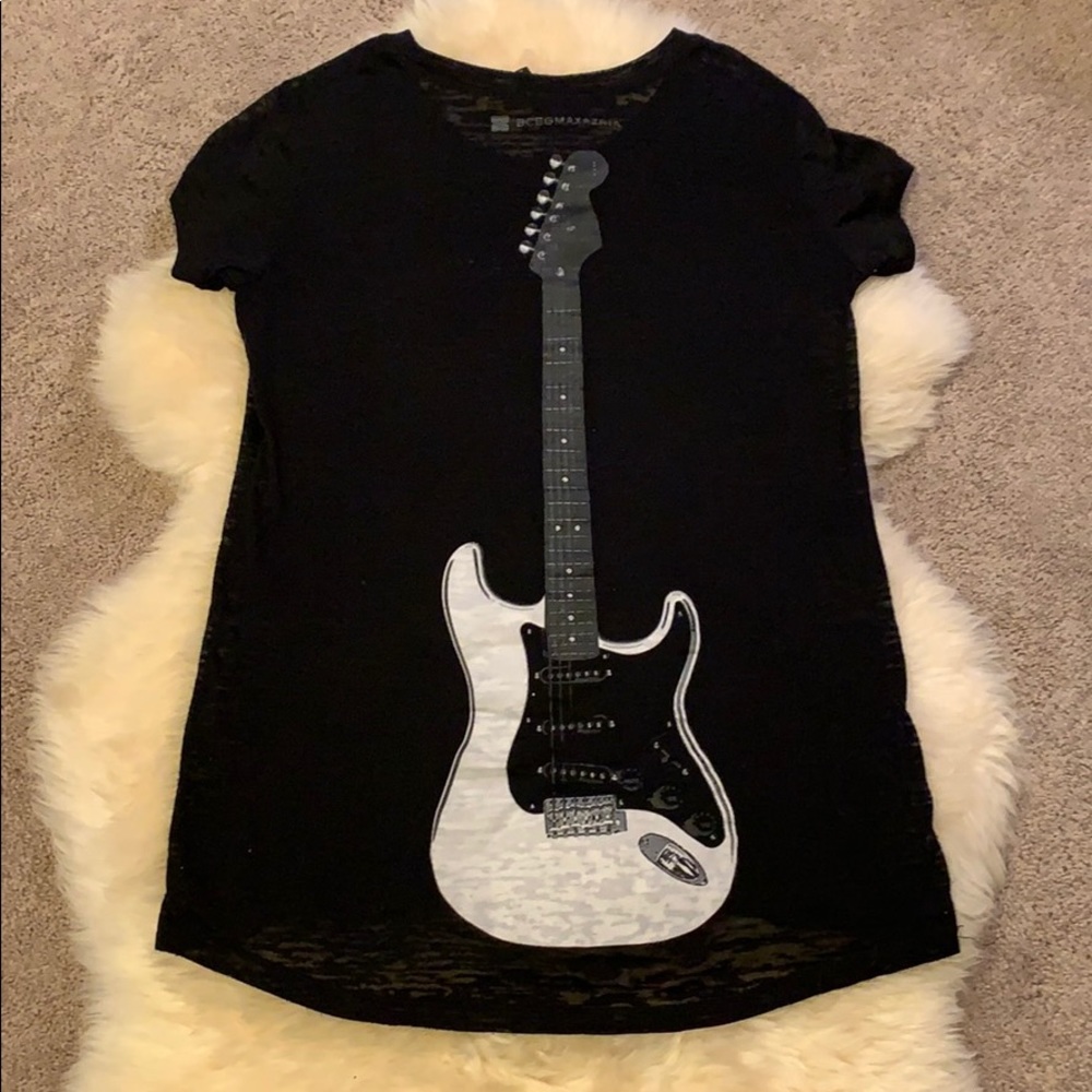 BCBGMAXAZRIA “Born to Rock” Blk T-Shirt, Small